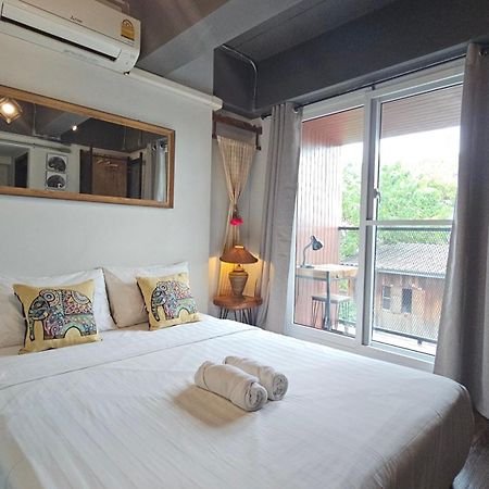 Отель 33 Poshtel (Adults Only) Чиангмай Экстерьер фото