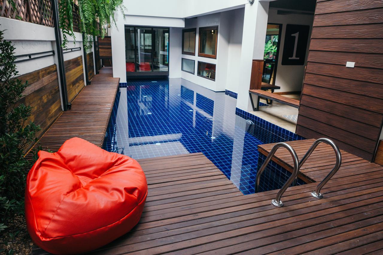 Отель 33 Poshtel (Adults Only) Чиангмай Экстерьер фото