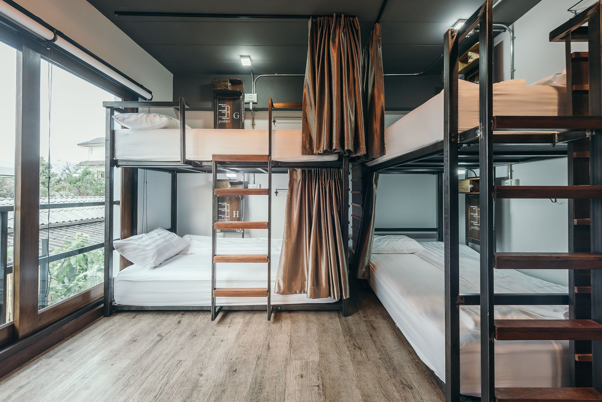 Отель 33 Poshtel (Adults Only) Чиангмай Экстерьер фото