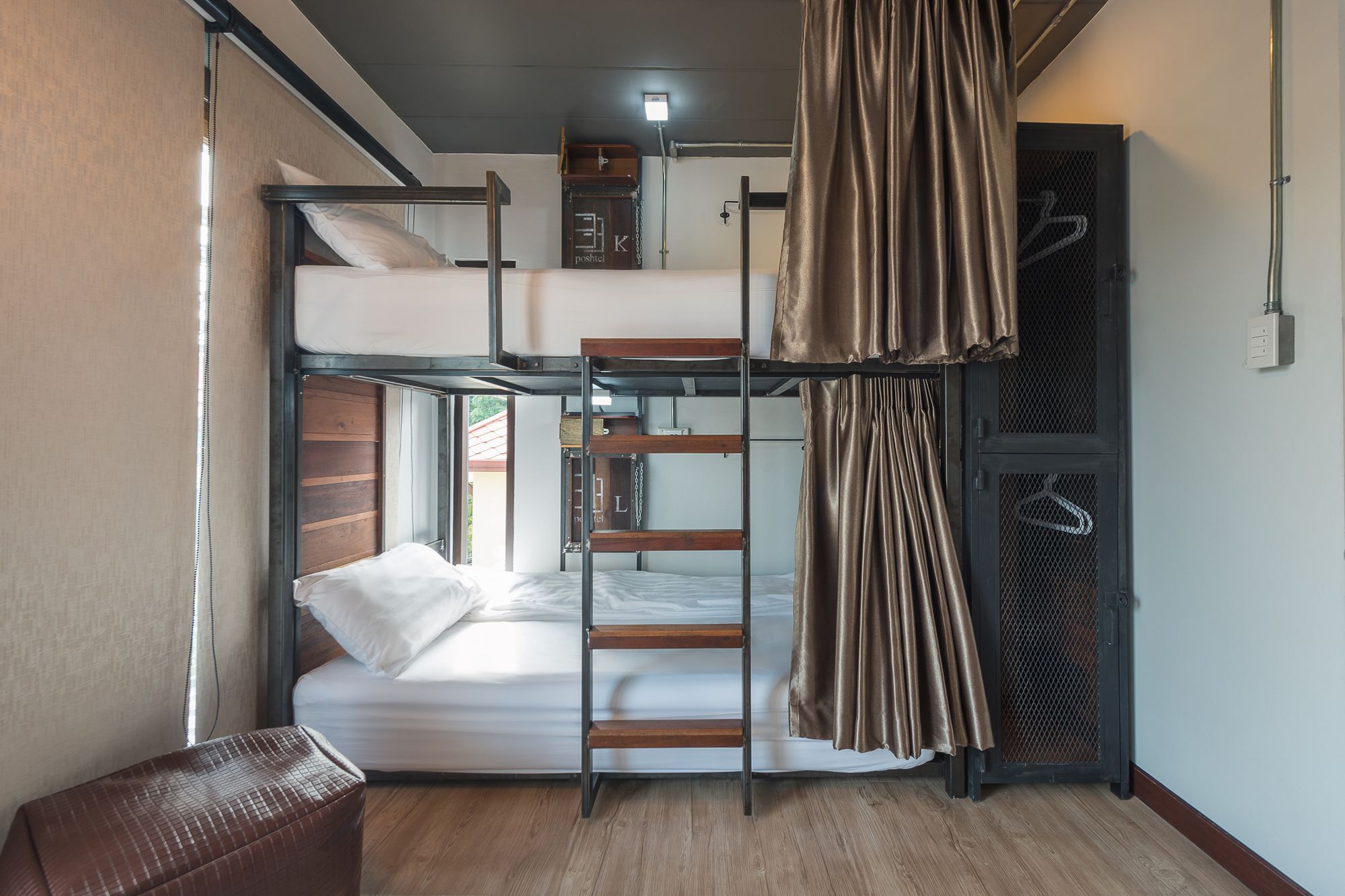 Отель 33 Poshtel (Adults Only) Чиангмай Экстерьер фото