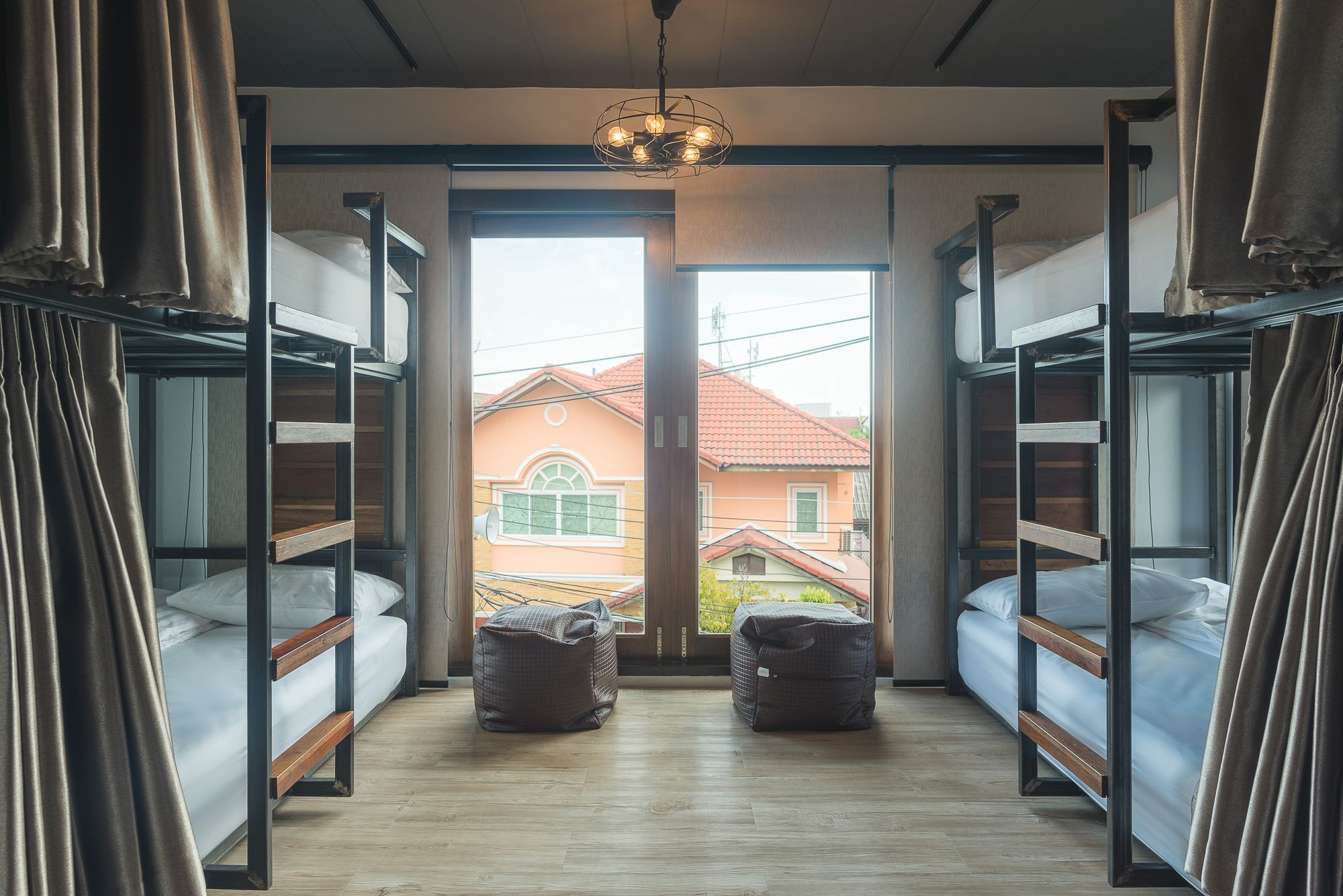 Отель 33 Poshtel (Adults Only) Чиангмай Экстерьер фото