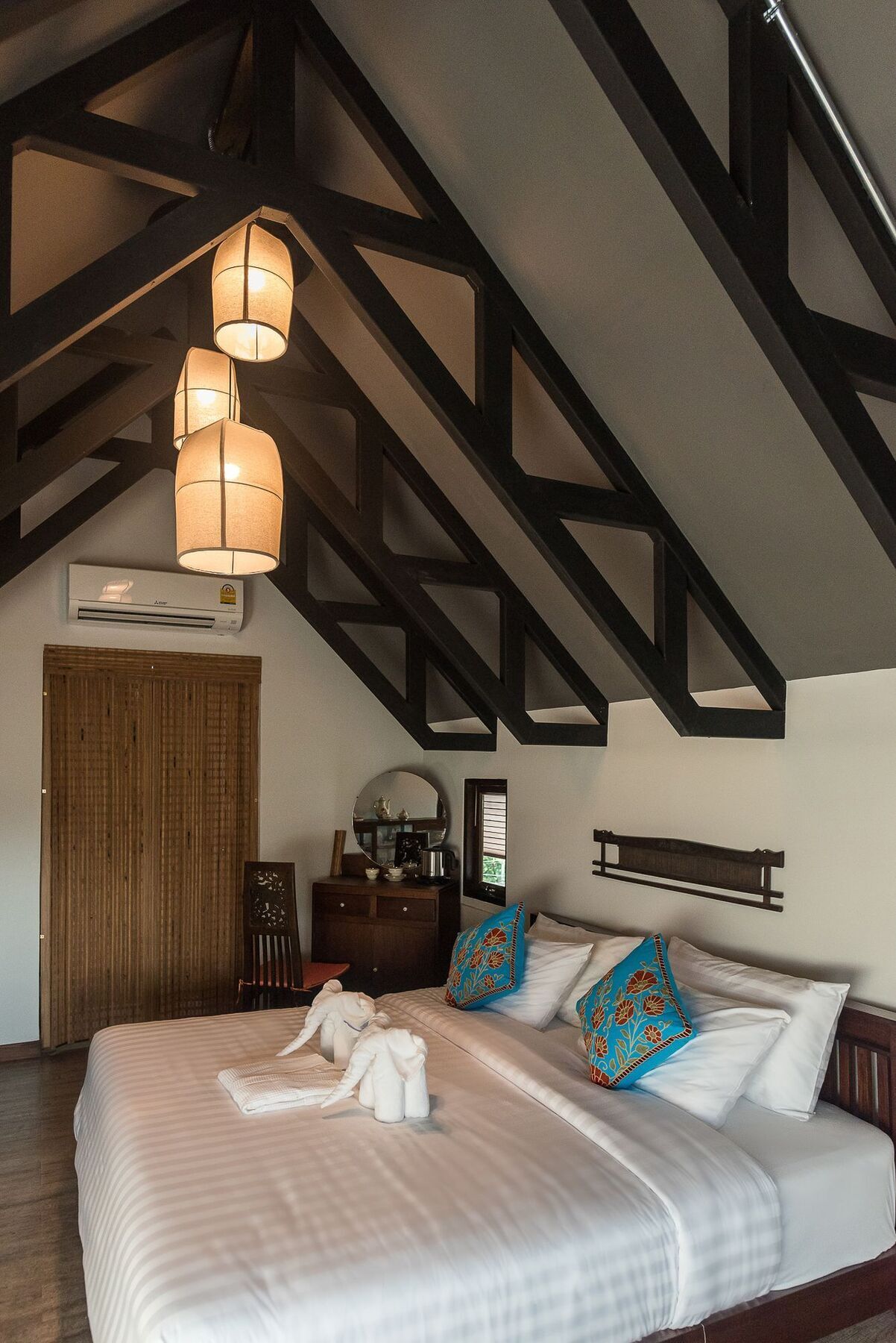 Отель 33 Poshtel (Adults Only) Чиангмай Экстерьер фото
